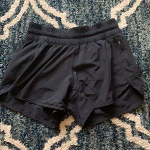 Lululemon tracker short black